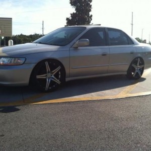 Accord 99 EX 20" rims on E-Motors Coilovers, Full interior LED Converstion, HID 8k, JVC Radio with 4 PB Speaks