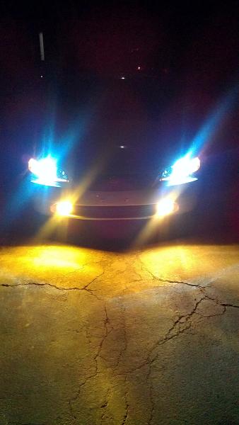 12000k hids with civic fogs at night :)