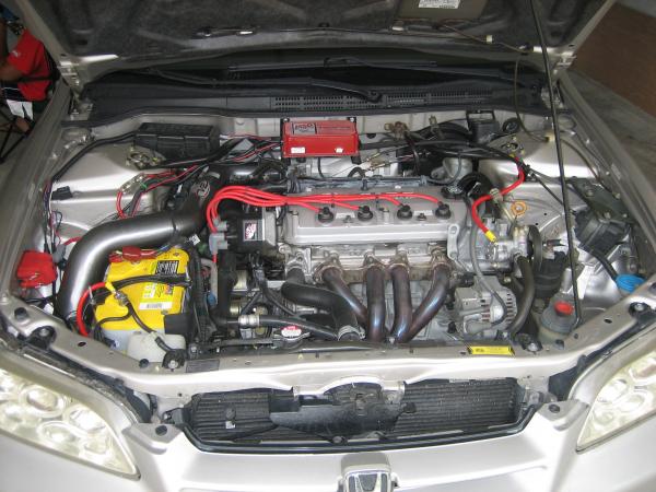 engine bay shot....oh and that was before......when i had my halo's lol....what was i thinking!!!