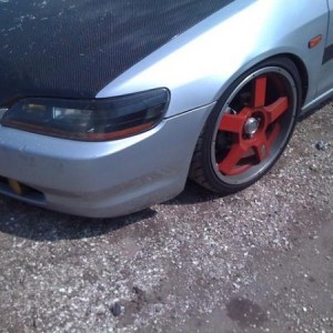 Yes the car is dirty...the pic was taken at a junkyard.