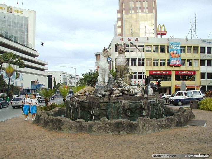 kuching-center.jpg