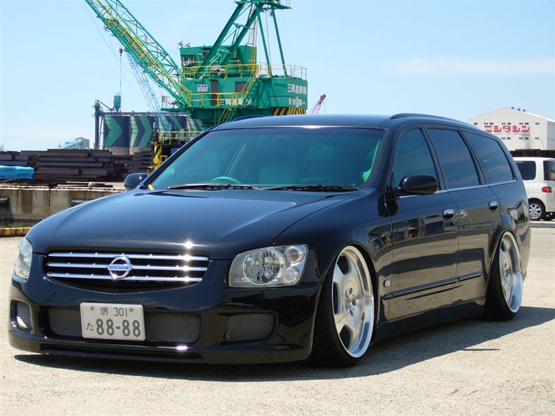Nissan_Stagea_Wald_Duchatelet_01.jpg