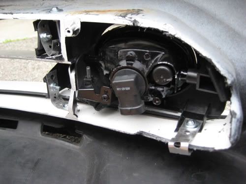 passengersidebracketcloseup.jpg