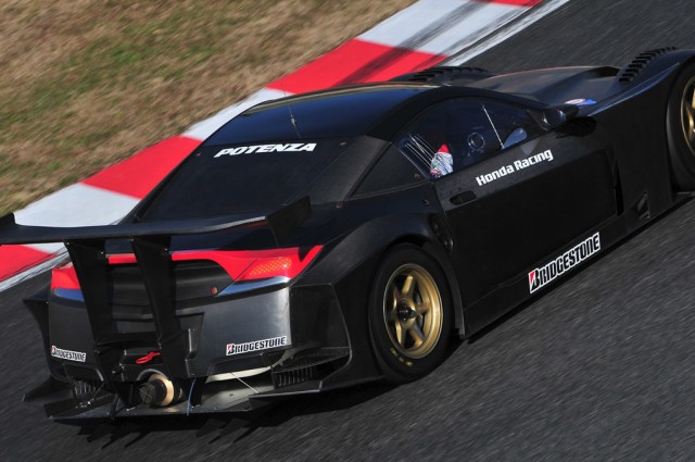 honda-hsv-10-gt-race-car_100302403_m.jpg