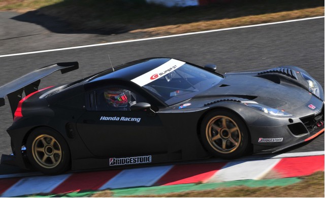 honda-hsv-10-gt-race-car_100302408_m.jpg